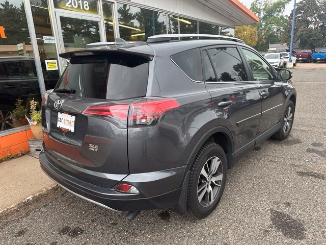 Used 2017 Toyota RAV4 XLE AWD/4WD image 7