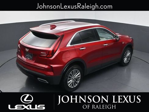 Used 2025 Cadillac XT4 Premium Luxury FWD image 27