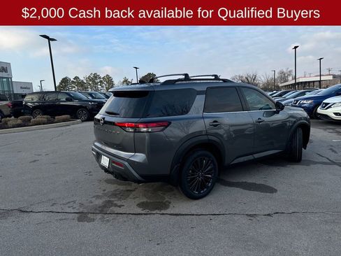 New 2026 Nissan Pathfinder SL image 8