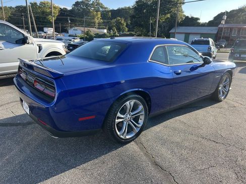 Used 2022 Dodge Challenger R/T image 7