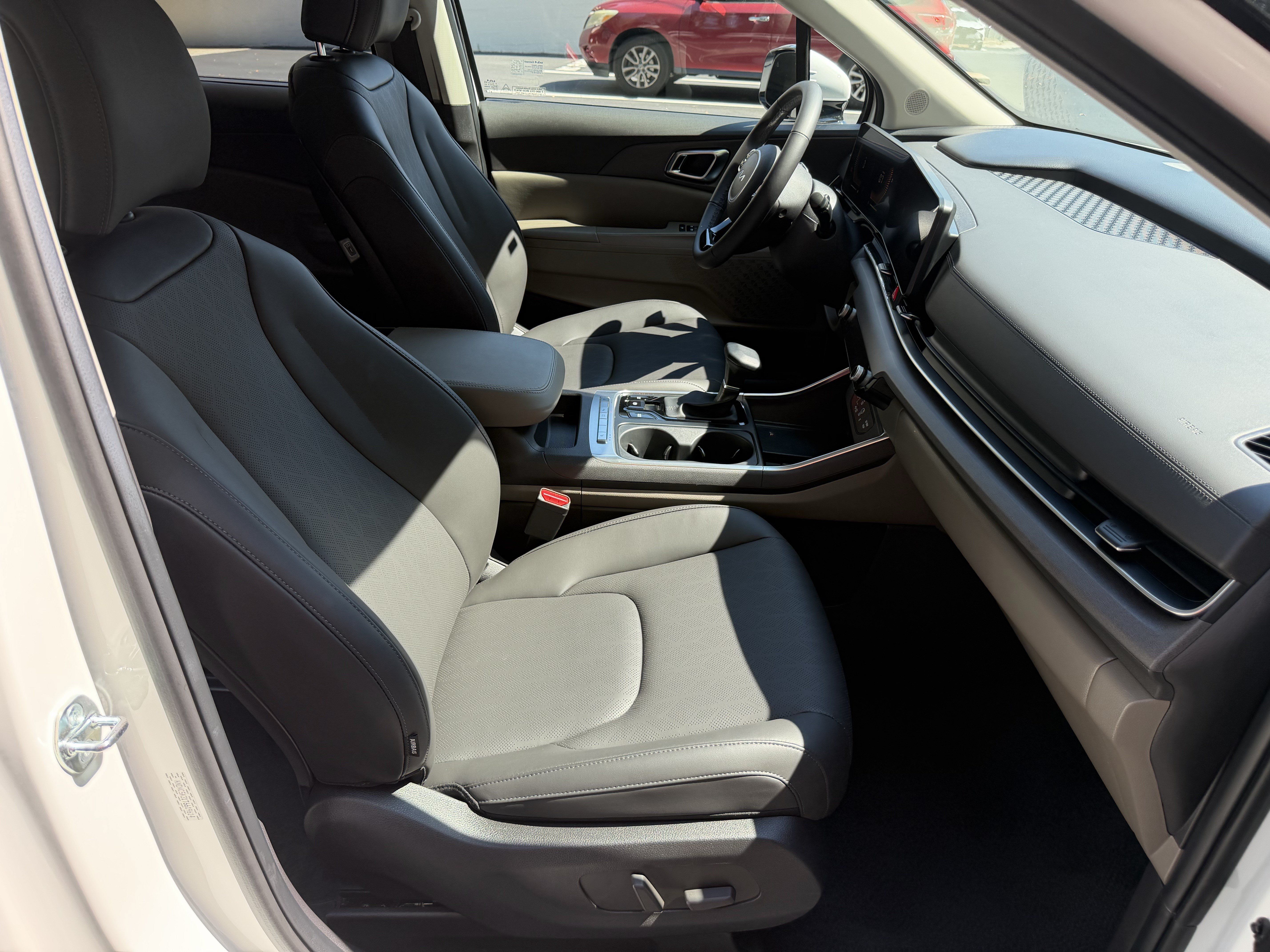 Certified 2026 Kia Carnival EX FWD image 13