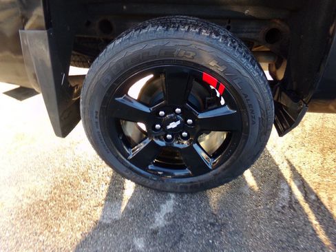 Used 2018 Chevrolet Silverado 1500 LTZ Z71 w/ Redline Edition image 34