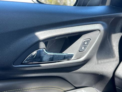 Certified 2024 Chevrolet Trax ACTIV FWD image 23