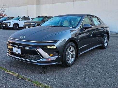 New 2025 Hyundai Sonata SE image 3