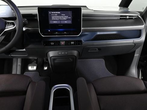 New 2025 Volkswagen ID. Buzz Pro S image 18