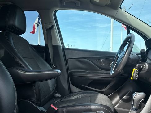 Used 2016 Buick Encore Convenience FWD image 26