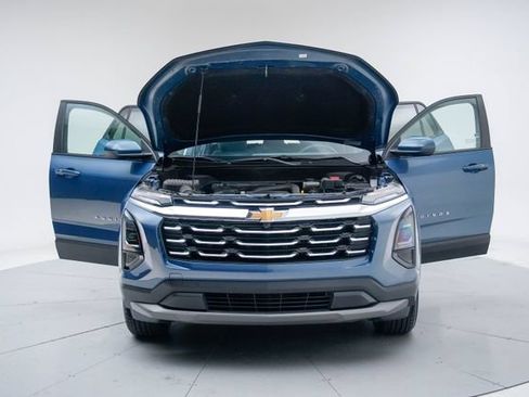 Used 2026 Chevrolet Equinox LT AWD/4WD image 17