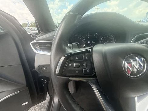 Used 2023 Buick Enclave Essence image 25