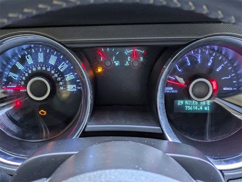 Used 2014 Ford Mustang V6 image 26