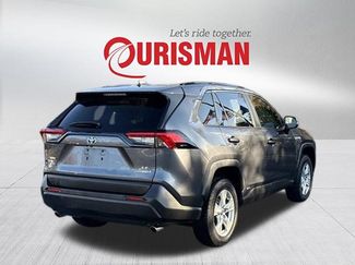 Used 2019 Toyota RAV4 LE video 2