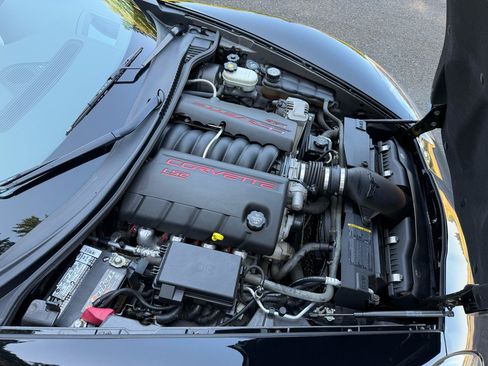 Used 2005 Chevrolet Corvette Convertible w/ Preferred Equipment Group RWD image 26