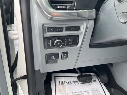 Used 2021 Ford F150 Lariat w/ Equipment Group 502A High image 17