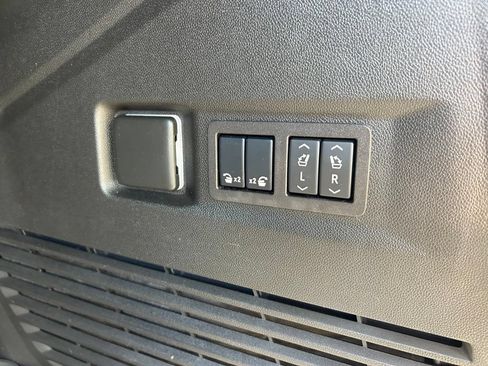 Used 2024 GMC Yukon Denali AWD/4WD image 48