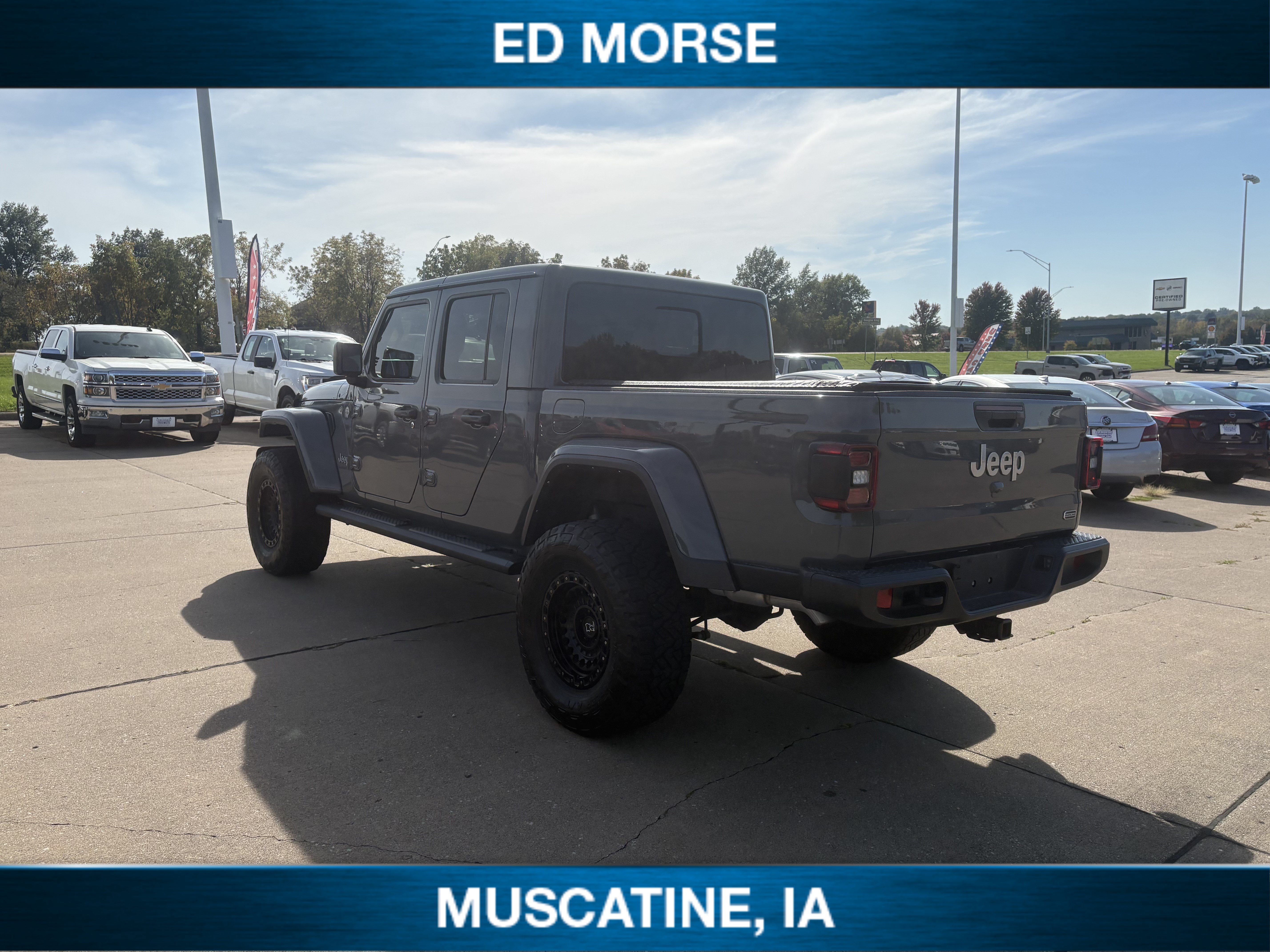 Used 2022 Jeep Gladiator Overland w/ Popular Equipment Package AWD/4WD image 8