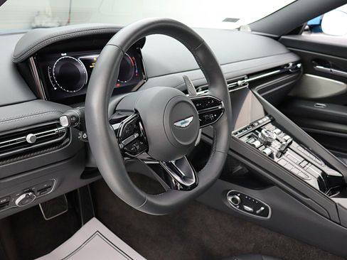 Used 2024 Aston Martin DB12 Coupe RWD image 28