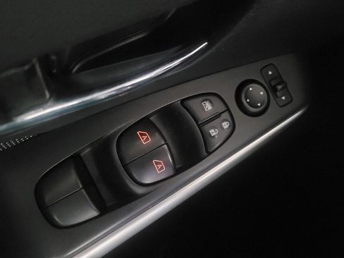 Used 2020 Nissan Kicks SV image 27