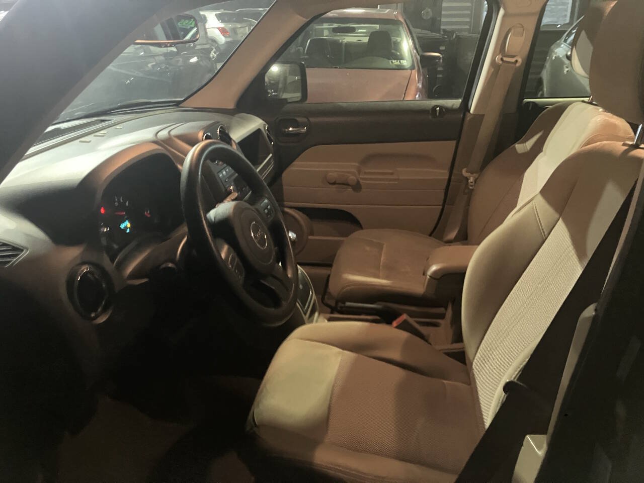 Used 2011 Jeep Patriot Sport FWD image 4