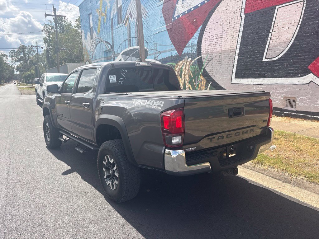 Used 2019 Toyota Tacoma TRD Off-Road AWD/4WD image 5