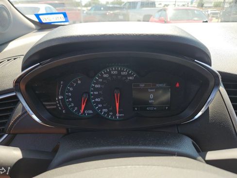 Used 2020 Chevrolet Trax LT FWD image 22