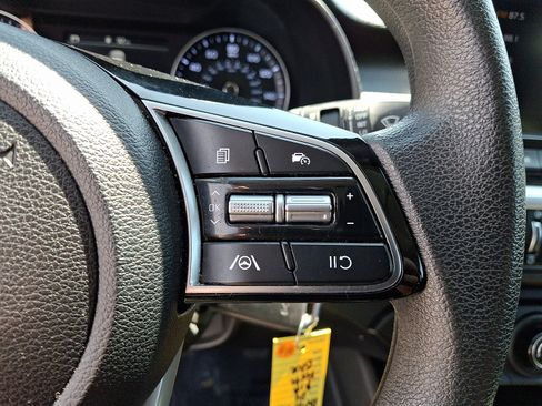 Certified 2024 Kia Forte LXS FWD image 21
