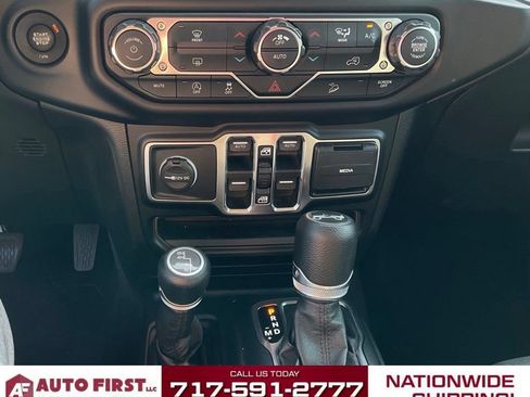 Used 2019 Jeep Wrangler Unlimited Sport S AWD/4WD image 24