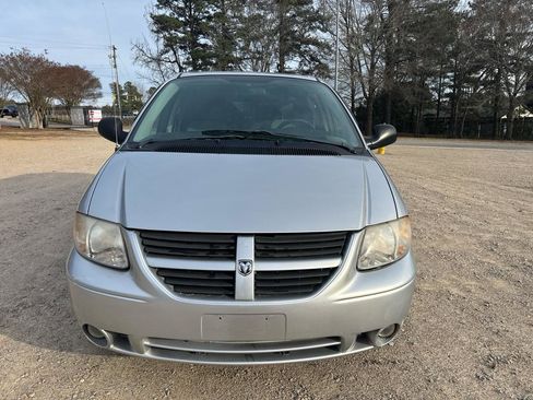 Used 2007 Dodge Grand Caravan SXT image 3