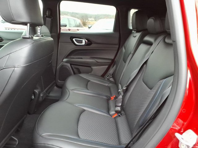 New 2026 Jeep Compass Latitude AWD/4WD image 9