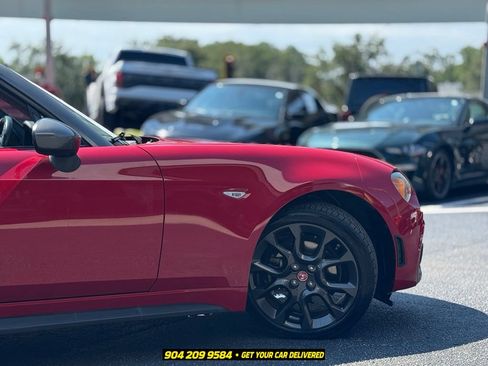 Used 2017 FIAT 124 Spider Abarth RWD image 11