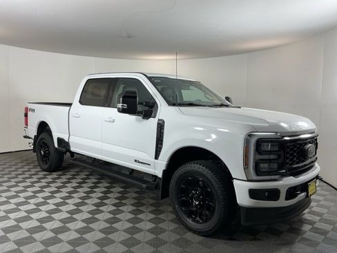 Certified 2025 Ford F350 Lariat w/ Black Appearance Package image 3