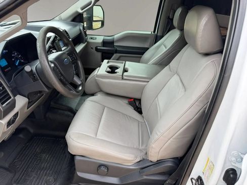 Used 2022 Ford F250 XL w/ Power Equipment Group AWD/4WD image 4