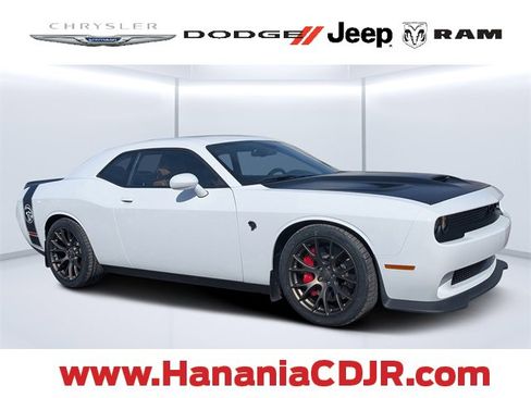 Used 2016 Dodge Challenger SRT Hellcat image 1