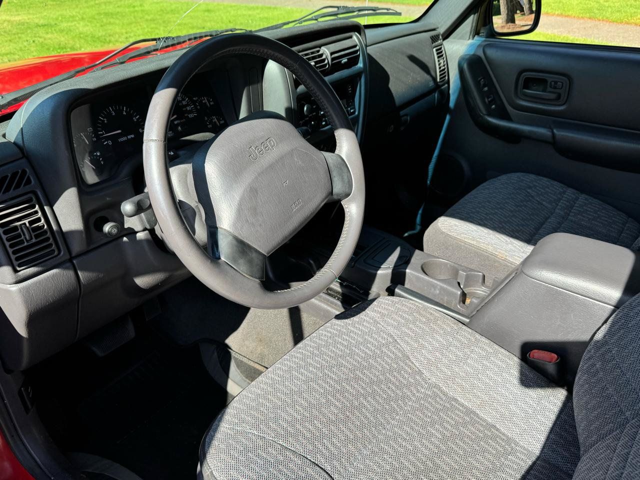 Used 2000 Jeep Cherokee Sport AWD/4WD image 25