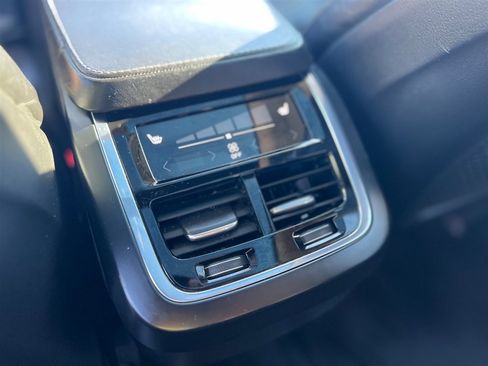 Used 2016 Volvo XC90 T6 Inscription w/ Vision Package image 31