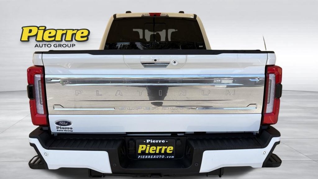 Used 2023 Ford F350 Platinum w/ FX4 Off-Road Package AWD/4WD image 3