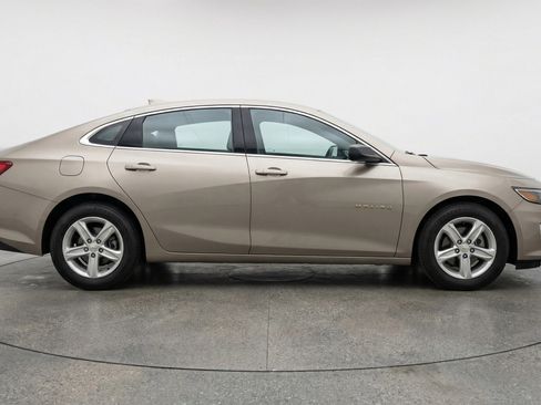 Used 2024 Chevrolet Malibu LT image 11