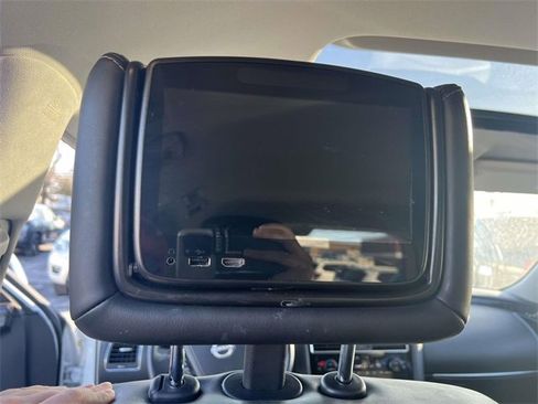 Used 2022 Nissan Armada Platinum w/ Captain's Chairs Package image 14