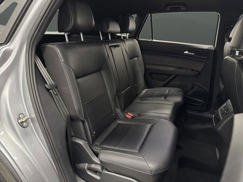 Used 2021 Volkswagen Atlas Cross Sport SE image 29