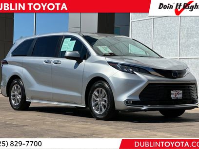 Certified 2022 Toyota Sienna XLE