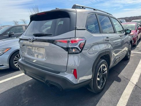 Used 2025 Subaru Forester Limited image 2