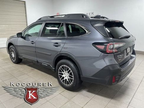 Used 2022 Subaru Outback Premium AWD/4WD image 4