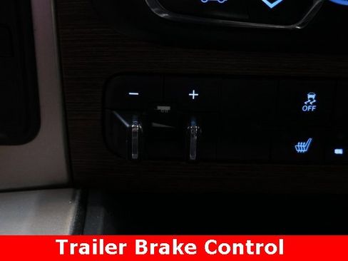 Used 2016 RAM 3500 Laramie w/ Convenience Group image 38