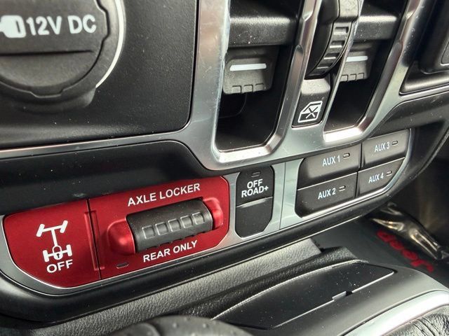 Used 2024 Jeep Gladiator Mojave AWD/4WD image 24