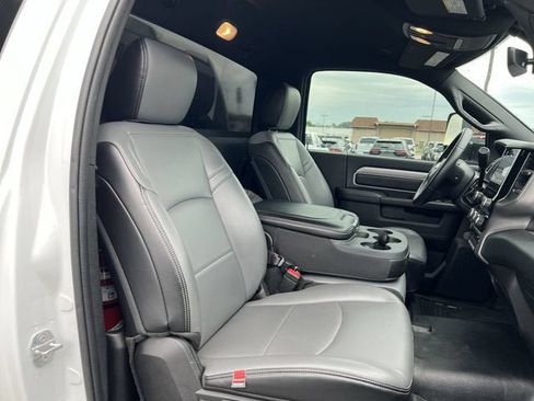 Used 2022 RAM 4500 Tradesman RWD image 24