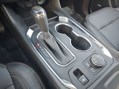 Used 2020 Chevrolet Traverse RS image 32