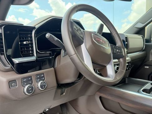 Certified 2024 GMC Sierra 2500 SLT w/ SLT Premium Package AWD/4WD image 18