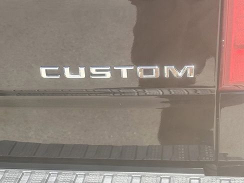 Used 2023 Chevrolet Silverado 1500 Custom image 31
