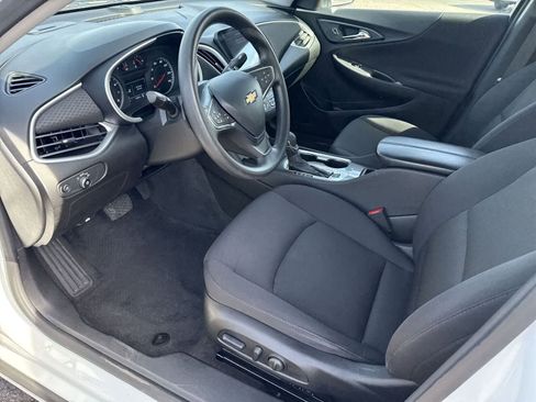 Used 2024 Chevrolet Malibu LT image 16