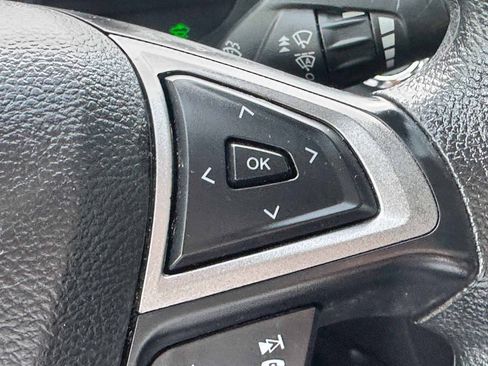 Used 2019 Ford Fusion SE image 22