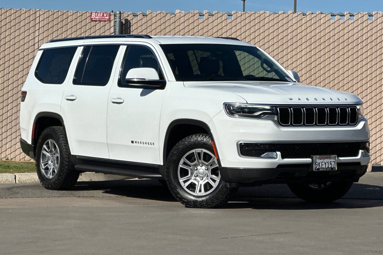 Used 2022 Jeep Wagoneer Series I AWD/4WD image 2