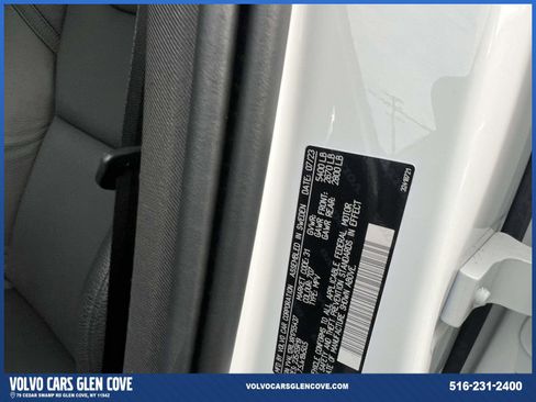 Certified 2024 Volvo XC60 B5 Plus w/ Protection Package Premier image 18